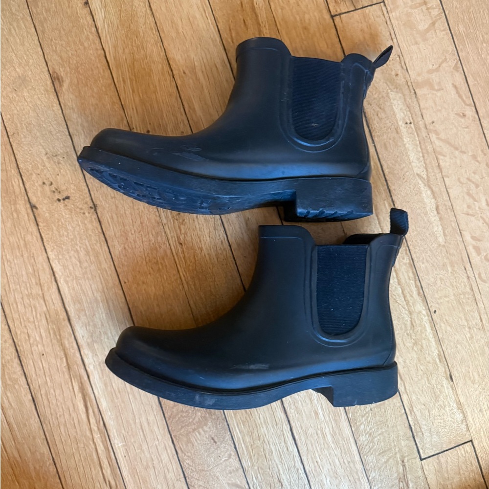 Madewell Rubber Chelsea Rain Boots - Picture 2 of 5